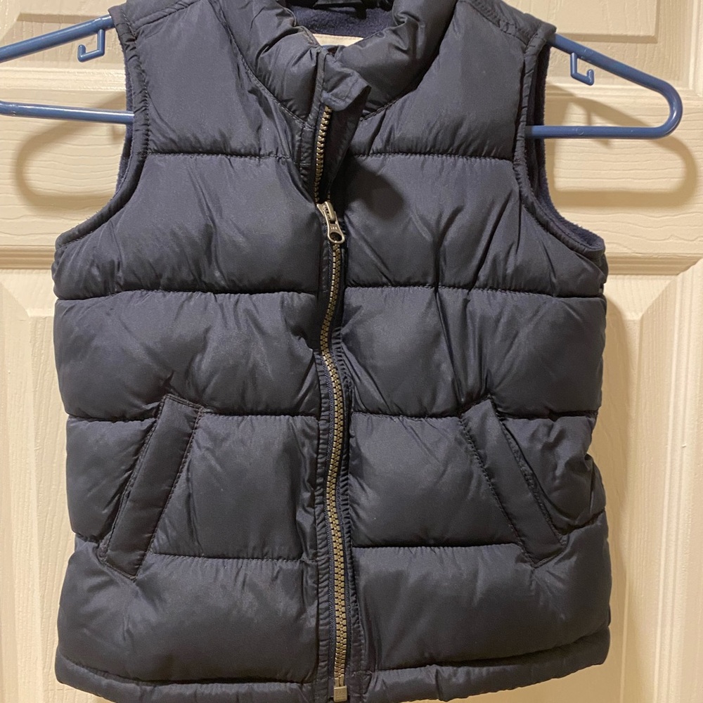 Old navy frost free vest 4t